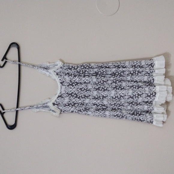 Gray & Ivory Paisley Slip Dress w/ Lace - Picture 4 of 4